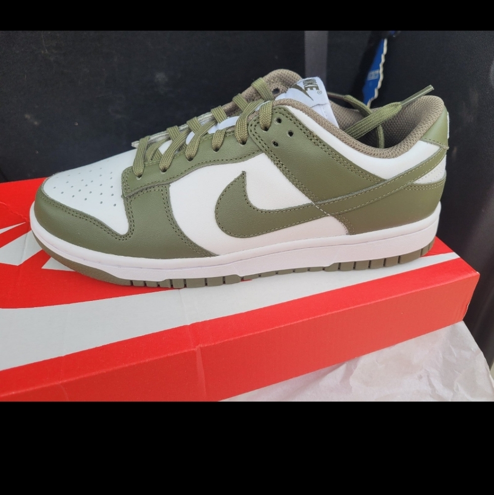 Nike Dunk Low Olive